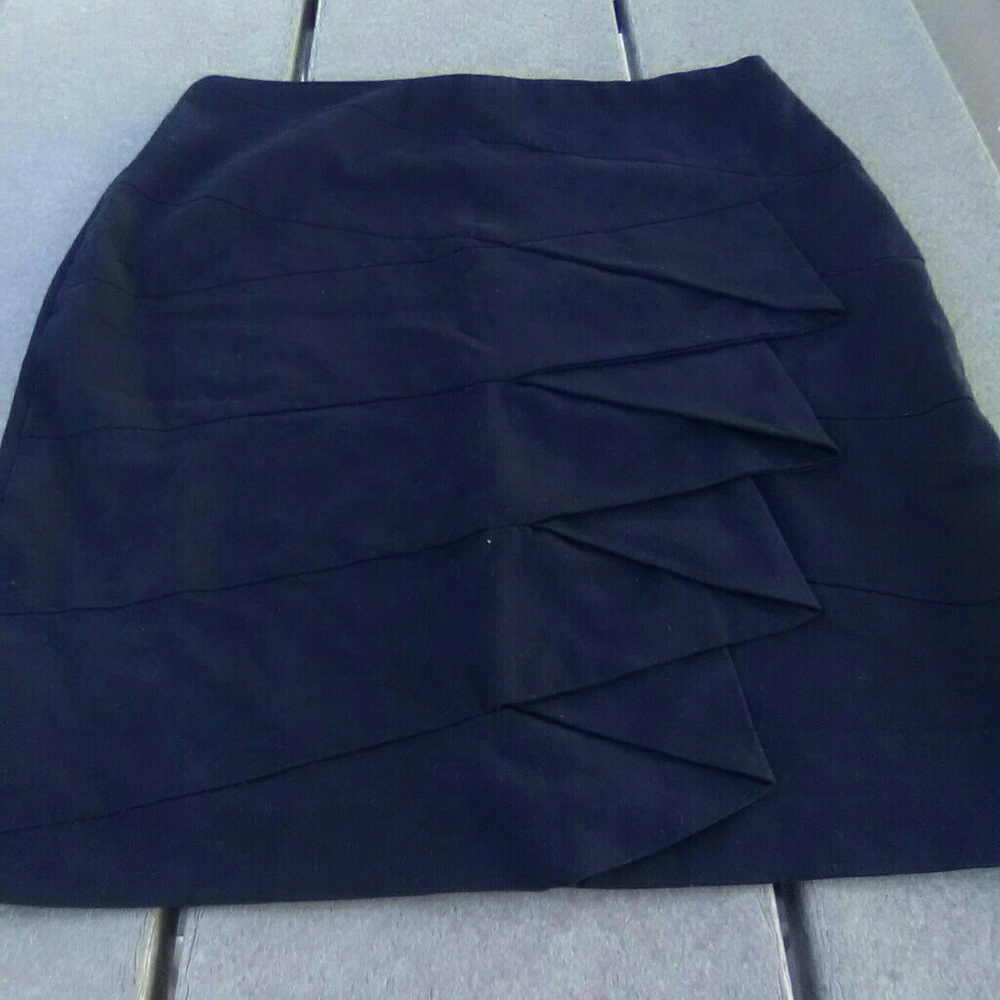🔴 CATO black ruffle skirt